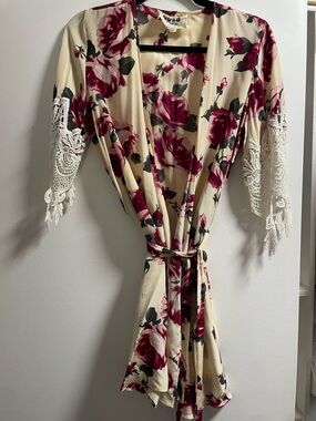 Stone Cold Fox Cream Top with Berry Floral Accents